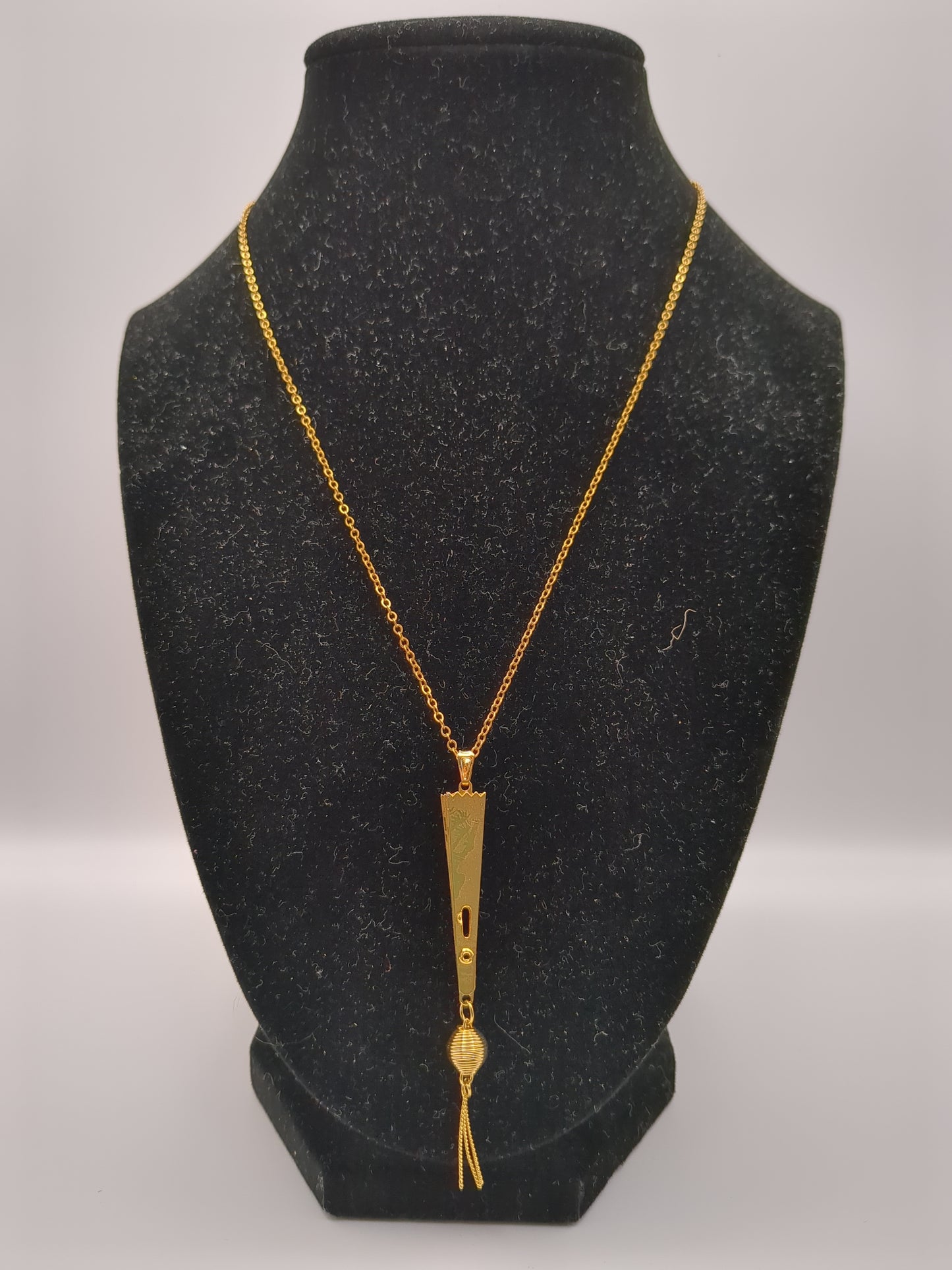 Vintage Gold-Plated Fan Necklace