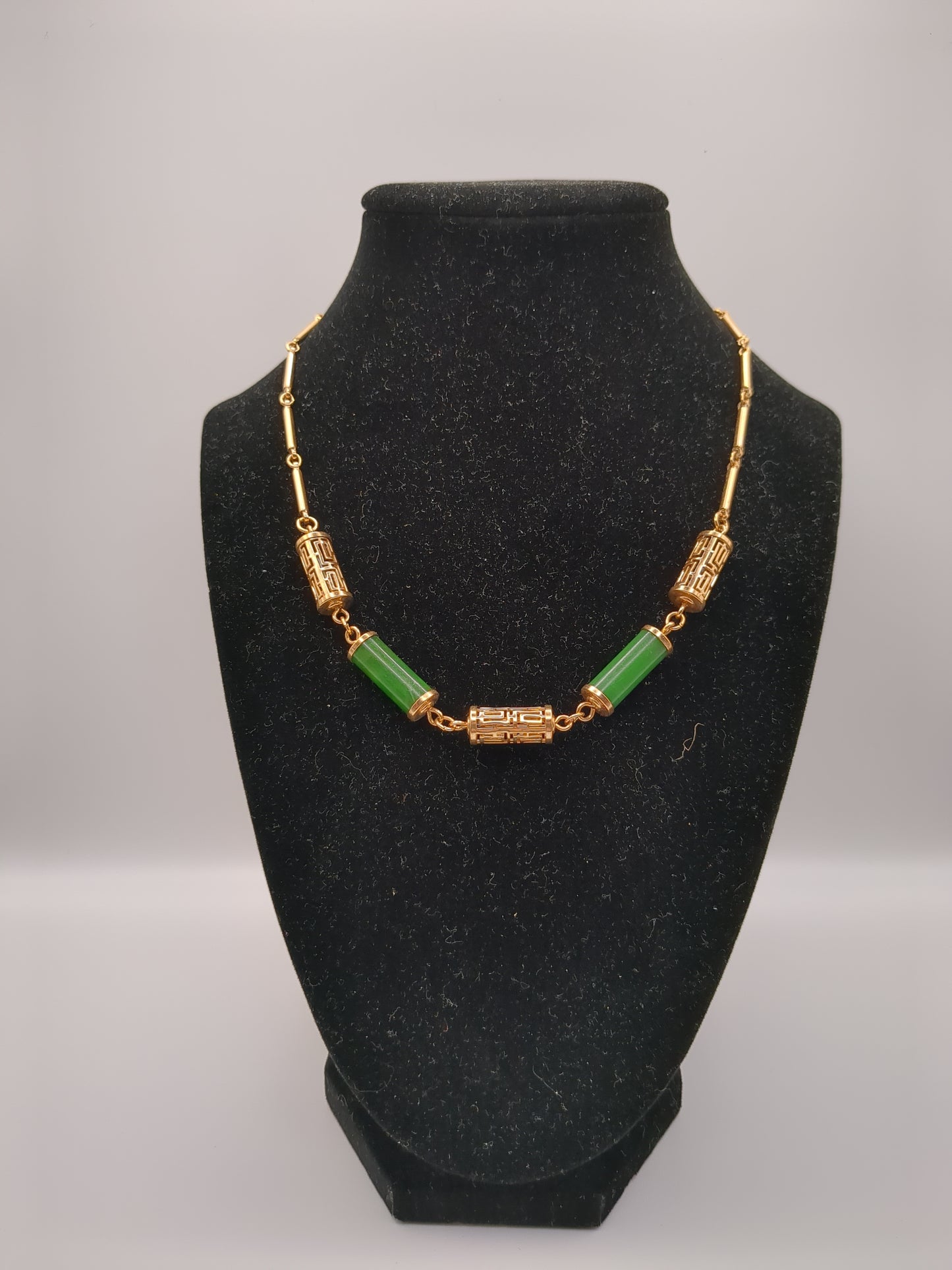 Vintage Sarah Coventry Asian Style Necklace
