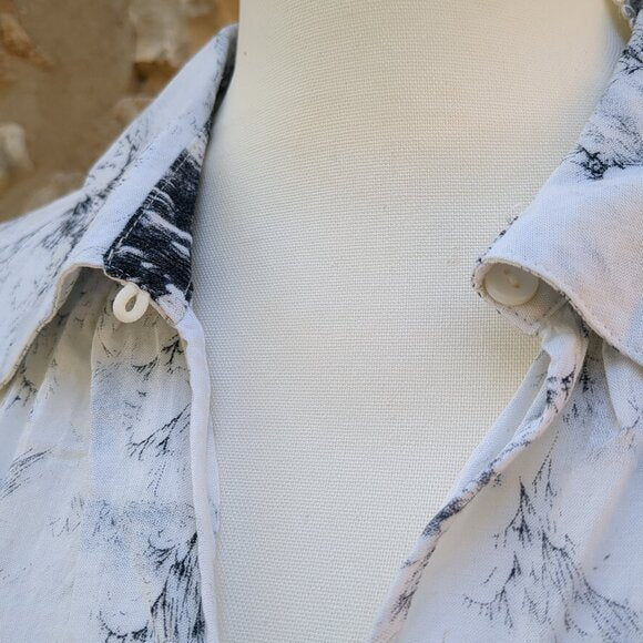 Like New Mystree Modern Tunic